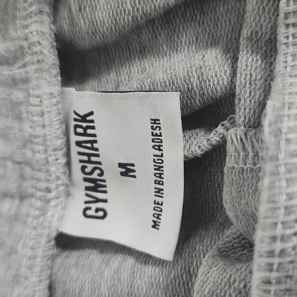 Men's Gymshark Grey Shorts Embroidered Logo with Zip Pockets Size Medium NWT - Picture 4 of 6